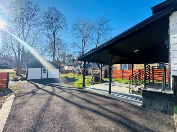 $2,000 | 202 Cleveland Avenue, Endicott, NY 13760