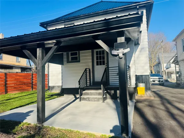 $2,000 | 202 Cleveland Avenue, Endicott, NY 13760