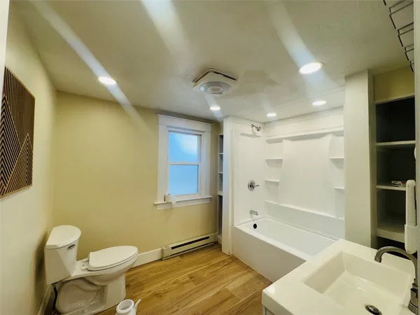 $2,000 | 202 Cleveland Avenue, Endicott, NY 13760
