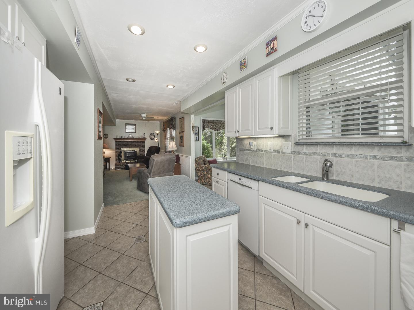 245 Aspen Road Yardley, PA 19067 - Photo 12 of 30 Gallery Image 12