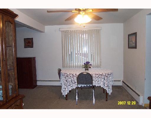 206 Houston Road Pittsburgh, PA 15237 - Photo 3 of 8 Dining Room.