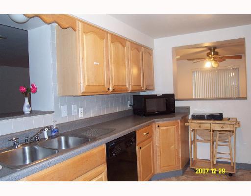 206 Houston Road Pittsburgh, PA 15237 - Photo 4 of 8 Kitchen.