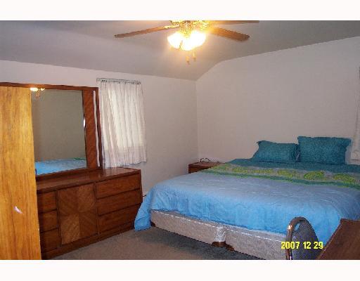 206 Houston Road Pittsburgh, PA 15237 - Photo 6 of 8 Master Bedroom.