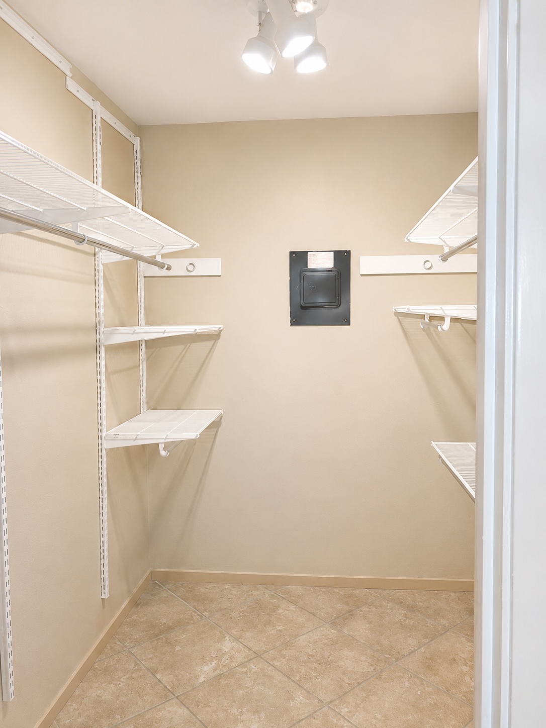 2110 Rio Grande Street, Unit 204 Austin, TX 78705 - Photo 5 of 15 Large Walk in Closet