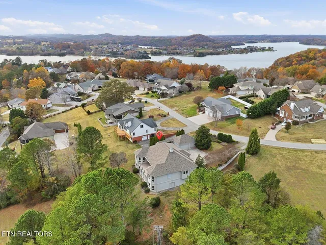 $999,900 | 130 Pointe Summit Drive, Greenback, TN 37742