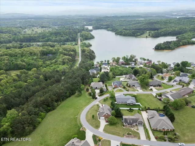 $999,900 | 130 Pointe Summit Drive, Greenback, TN 37742