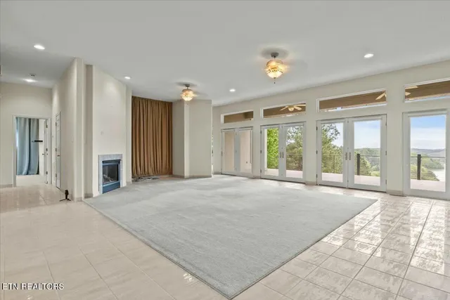 $999,900 | 130 Pointe Summit Drive, Greenback, TN 37742