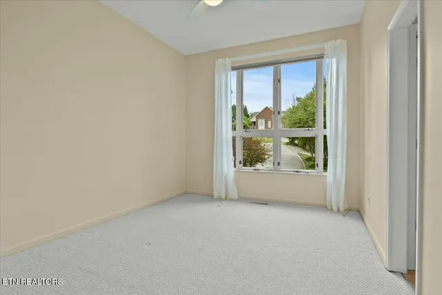 $999,900 | 130 Pointe Summit Drive, Greenback, TN 37742