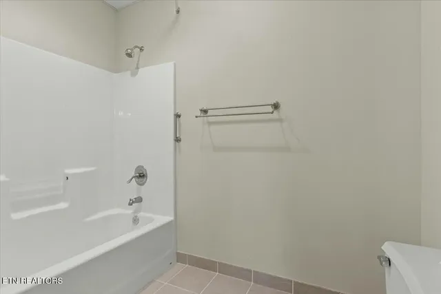 $999,900 | 130 Pointe Summit Drive, Greenback, TN 37742