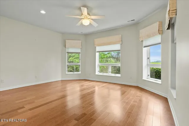 $999,900 | 130 Pointe Summit Drive, Greenback, TN 37742