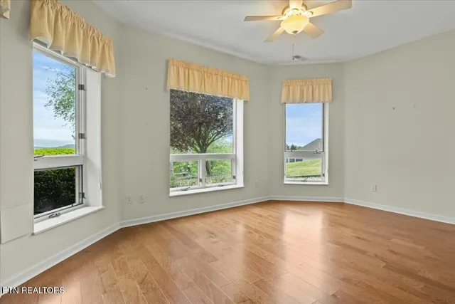 $999,900 | 130 Pointe Summit Drive, Greenback, TN 37742