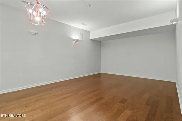 $999,900 | 130 Pointe Summit Drive, Greenback, TN 37742