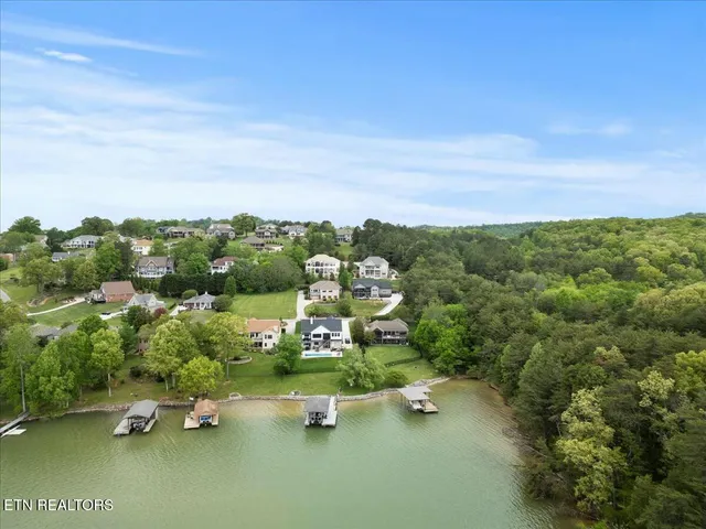 $999,900 | 130 Pointe Summit Drive, Greenback, TN 37742