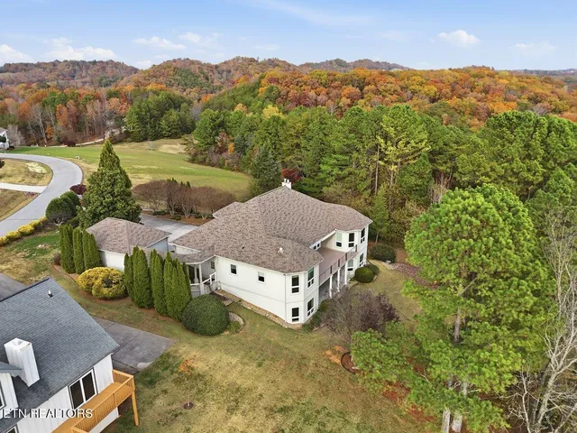 $999,900 | 130 Pointe Summit Drive, Greenback, TN 37742