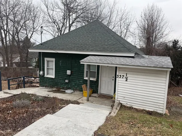 $1,000 | 337 1/2 Riverside Drive, Unit E, Johnson City, NY 13790