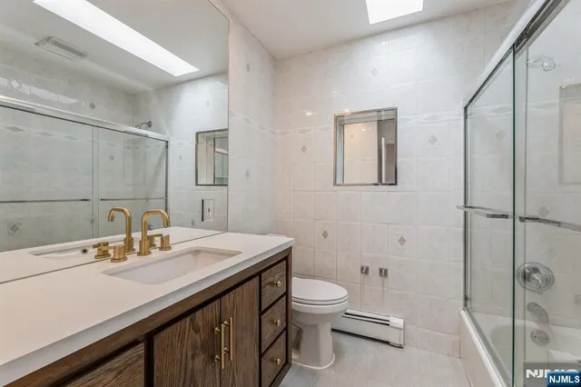 $6,000 | 562 Franklin Avenue, Franklin Lakes, NJ 07417