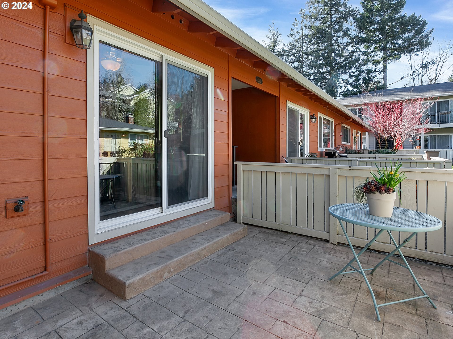 2531 Southwest Spring Garden Street, Unit 16 Portland, OR 97219 - Photo 27 of 36 Gallery Image 27