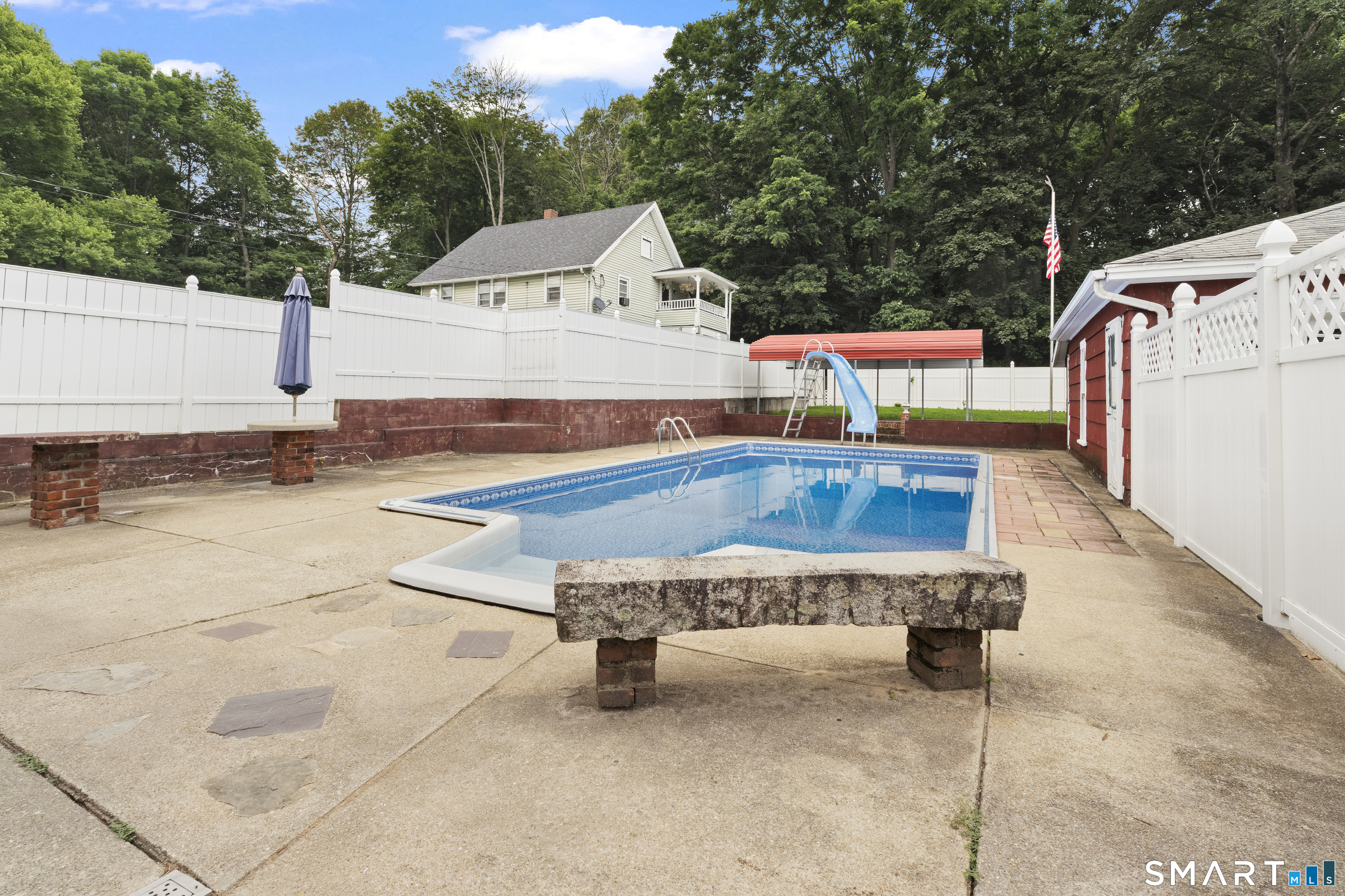 44 School Street Killingly, CT 06239 - Photo 4 of 40