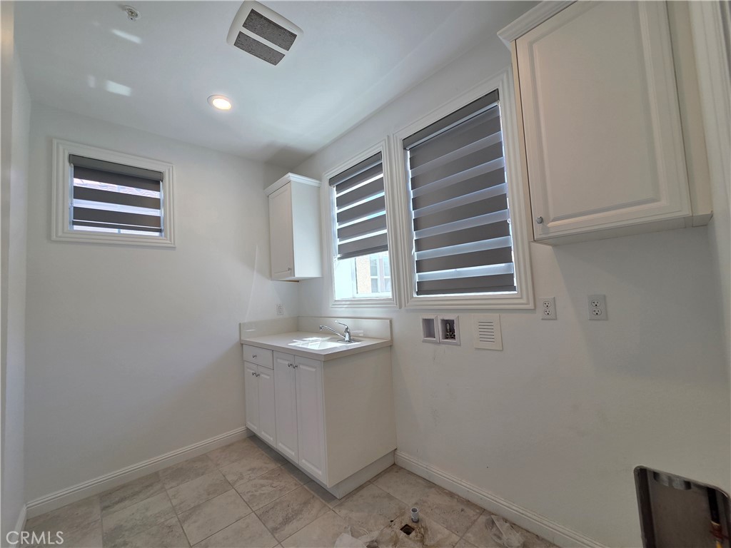 20640 West Chestnut Circle Porter Ranch, CA 91326 - Photo 12 of 26 Gallery Image 12