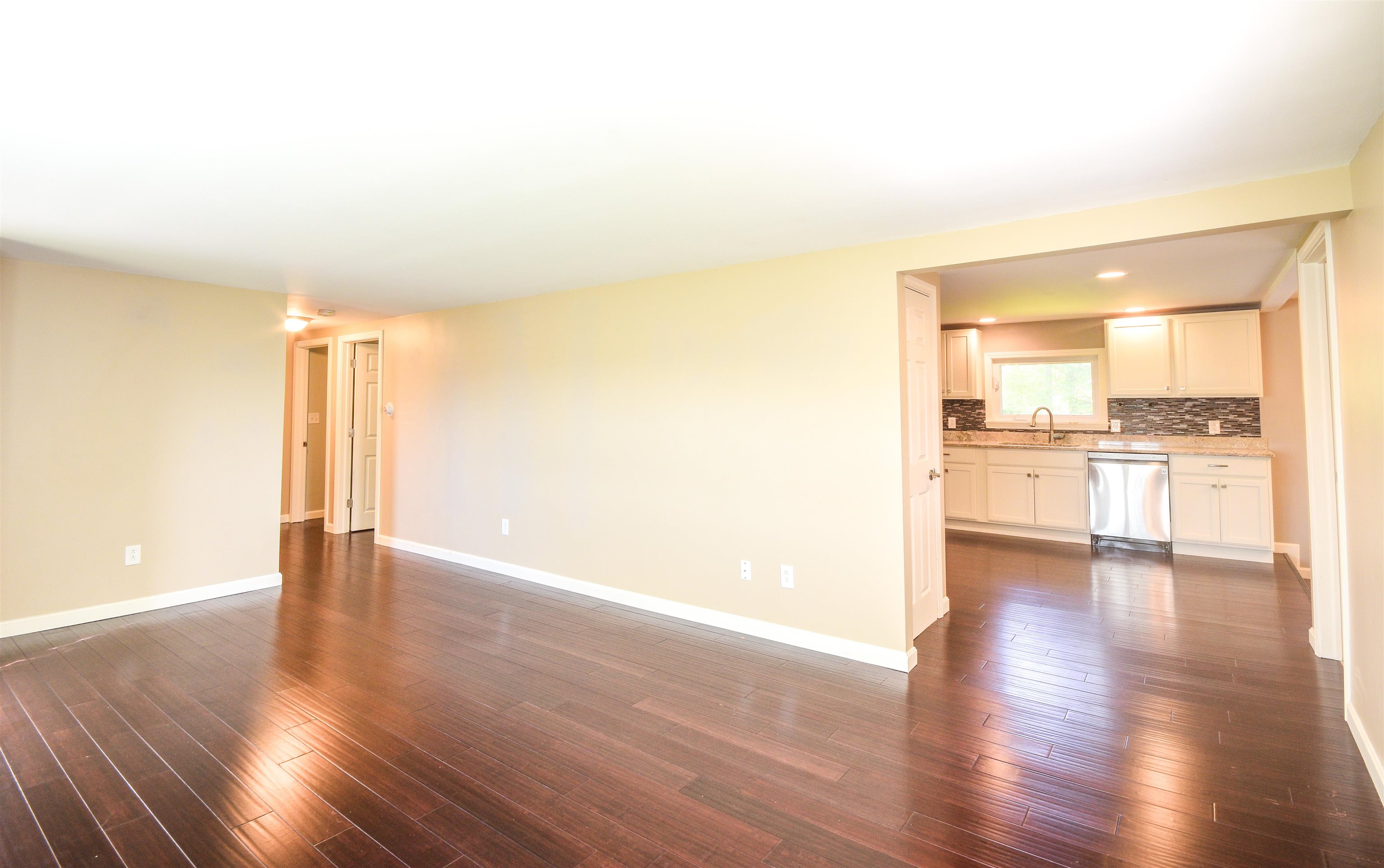 338 Twitchell Hill Road Shaftsbury, VT 05262 - Photo 4 of 27 Gallery Image 4