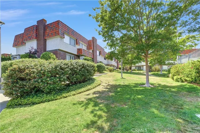 $1,080,000 | 27925 Ridgebluff Court, Rancho Palos Verdes, CA 90275