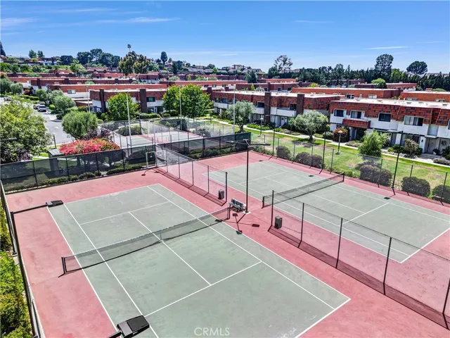 $1,080,000 | 27925 Ridgebluff Court, Rancho Palos Verdes, CA 90275