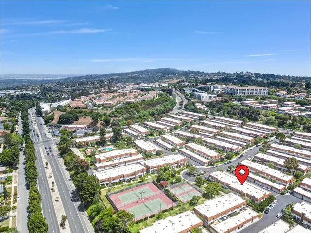 $1,080,000 | 27925 Ridgebluff Court, Rancho Palos Verdes, CA 90275