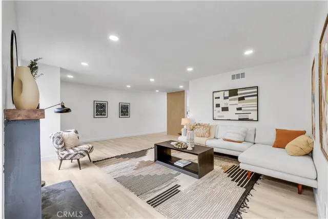 $1,080,000 | 27925 Ridgebluff Court, Rancho Palos Verdes, CA 90275