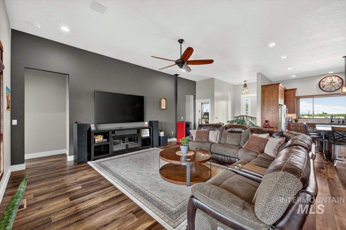 6255 Bennett Road Nampa, ID 83686 - Photo 15 of 48