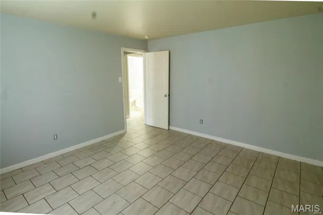 $895 | 313 Mt Everest Drive, Unit C, Fenton, MO 63026