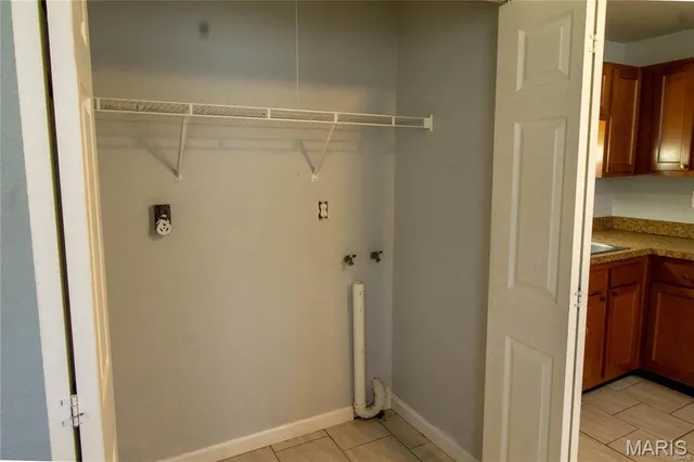 $895 | 313 Mt Everest Drive, Unit C, Fenton, MO 63026