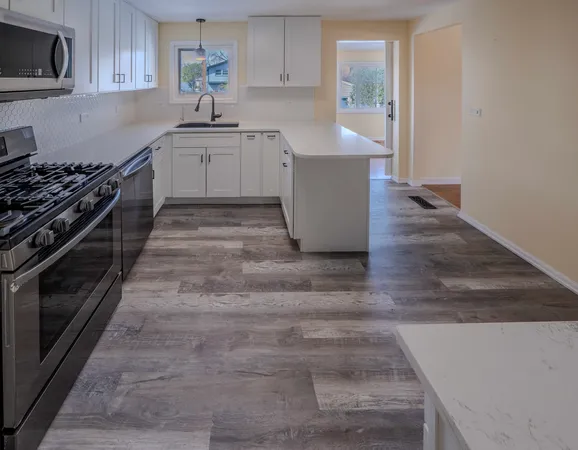 $469,900 | 630 Clover Lane, Schaumburg, IL 60193