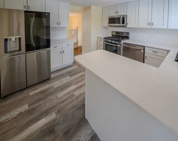 $469,900 | 630 Clover Lane, Schaumburg, IL 60193