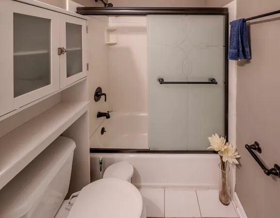 $469,900 | 630 Clover Lane, Schaumburg, IL 60193