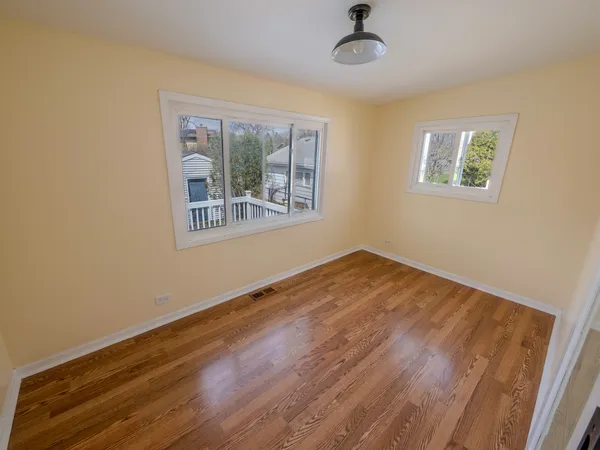$469,900 | 630 Clover Lane, Schaumburg, IL 60193