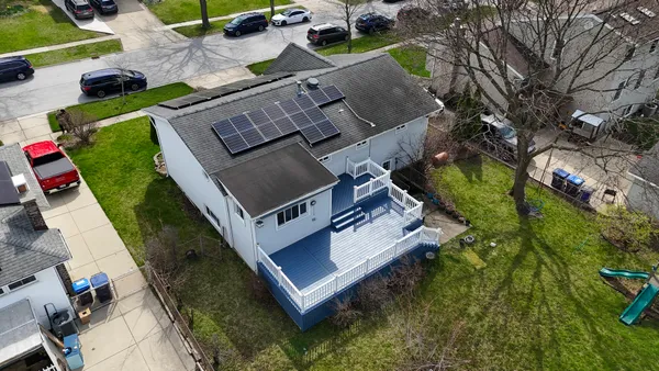 $469,900 | 630 Clover Lane, Schaumburg, IL 60193