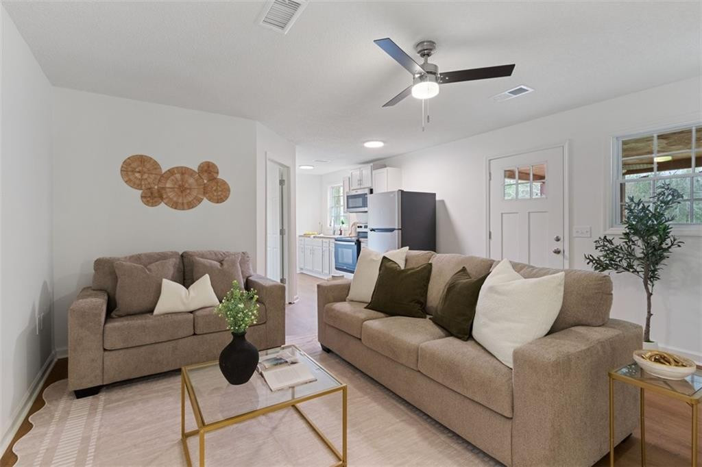 89 Virginia Road Hinesville, GA 31313 - Photo 5 of 31 Gallery Image 5