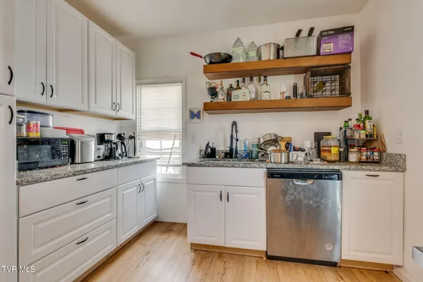 $350,000 | 403 Wilson Avenue, Unit 8, Johnson City, TN 37604