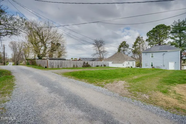 $350,000 | 403 Wilson Avenue, Unit 8, Johnson City, TN 37604