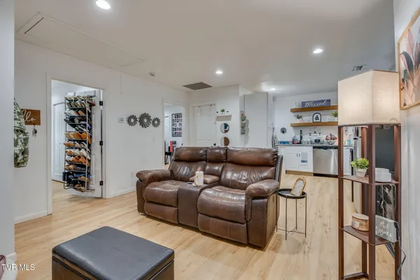 $350,000 | 403 Wilson Avenue, Unit 8, Johnson City, TN 37604