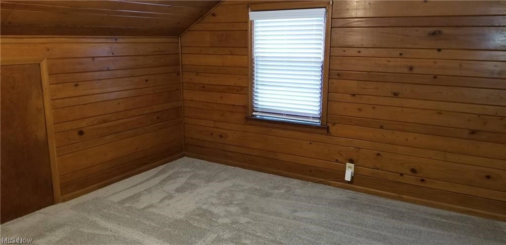4303 Elmwood Road Cleveland, OH 44121 - Photo 32 of 35