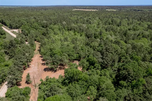 $39,000 | 6077 County Road 4200, Pennington, TX 75856