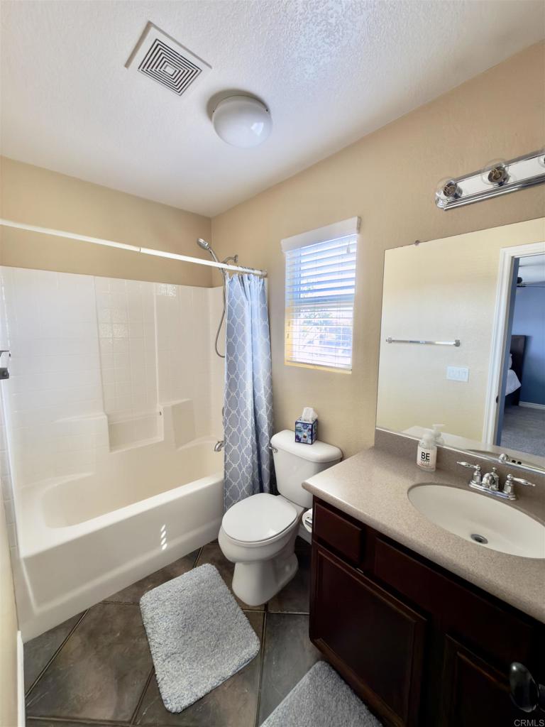 38112 Encanto Road Murrieta, CA 92563 - Photo 6 of 34 Gallery Image 6