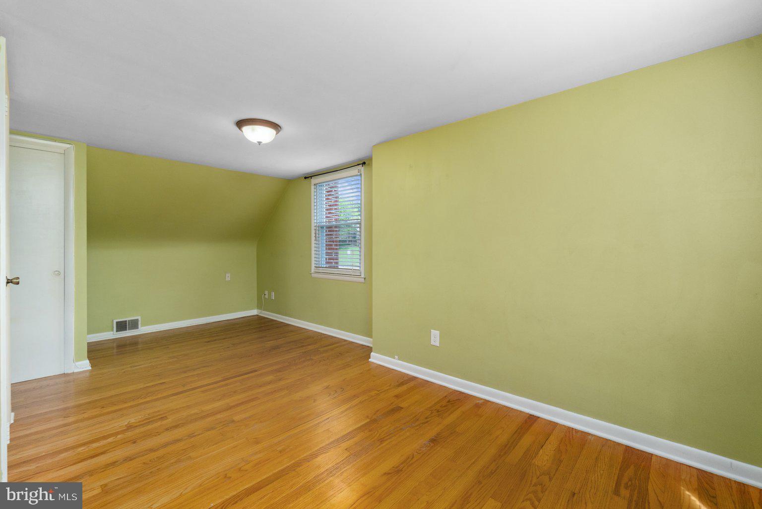 511 Warren Road Cockeysville, MD 21030 - Photo 18 of 37 Upstairs bedroom