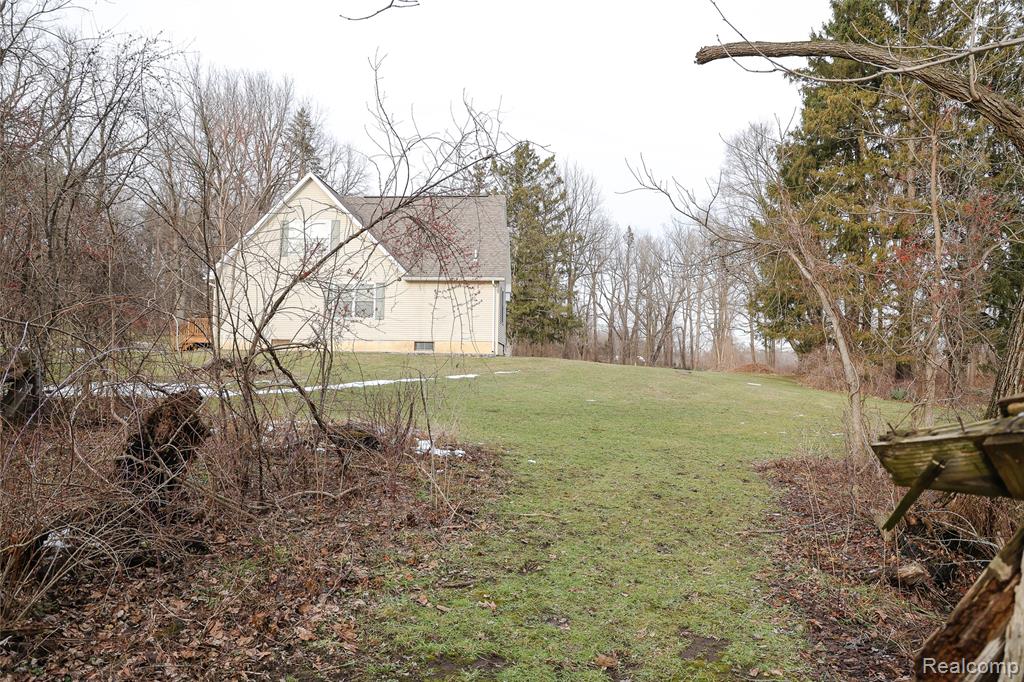 2755 Curtis Road Leonard, MI 48367 - Photo 12 of 61