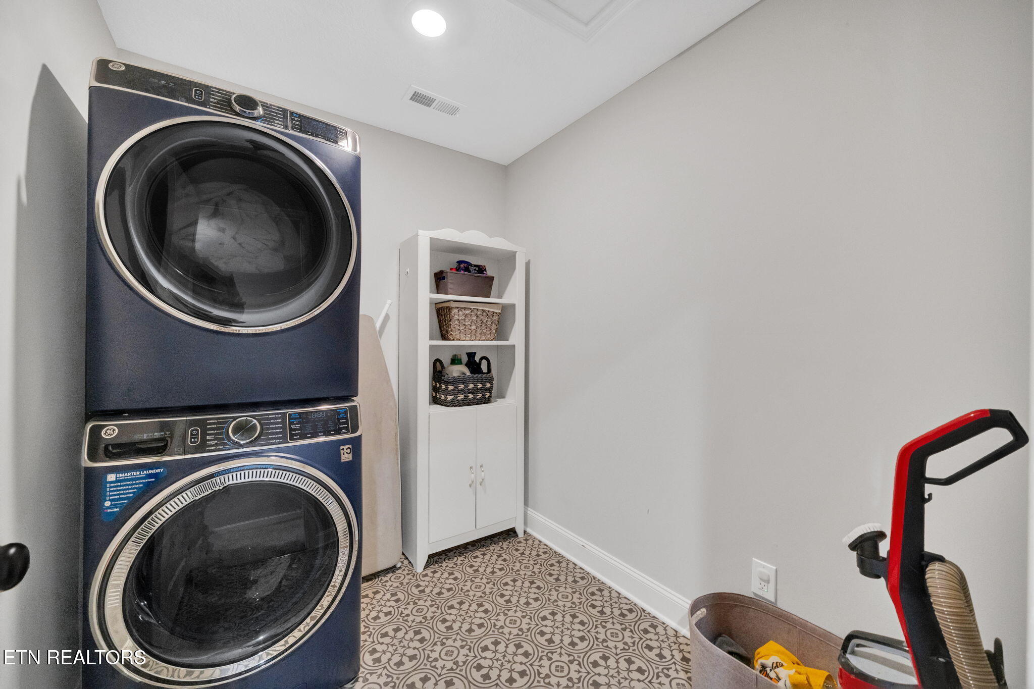 9332 Gabrielle Road Strawberry Plains, TN 37871 - Photo 20 of 29 Laundry