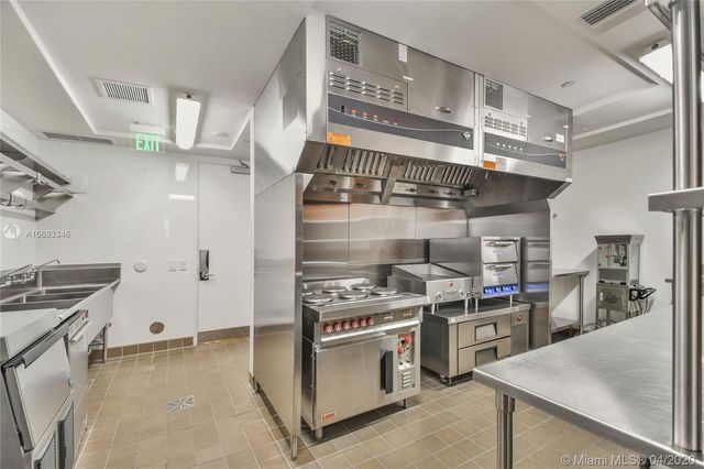 $1,750,000 | 17475 Collins Avenue, Unit 301, Sunny Isles Beach, FL 33160