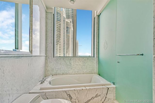 $1,750,000 | 17475 Collins Avenue, Unit 301, Sunny Isles Beach, FL 33160
