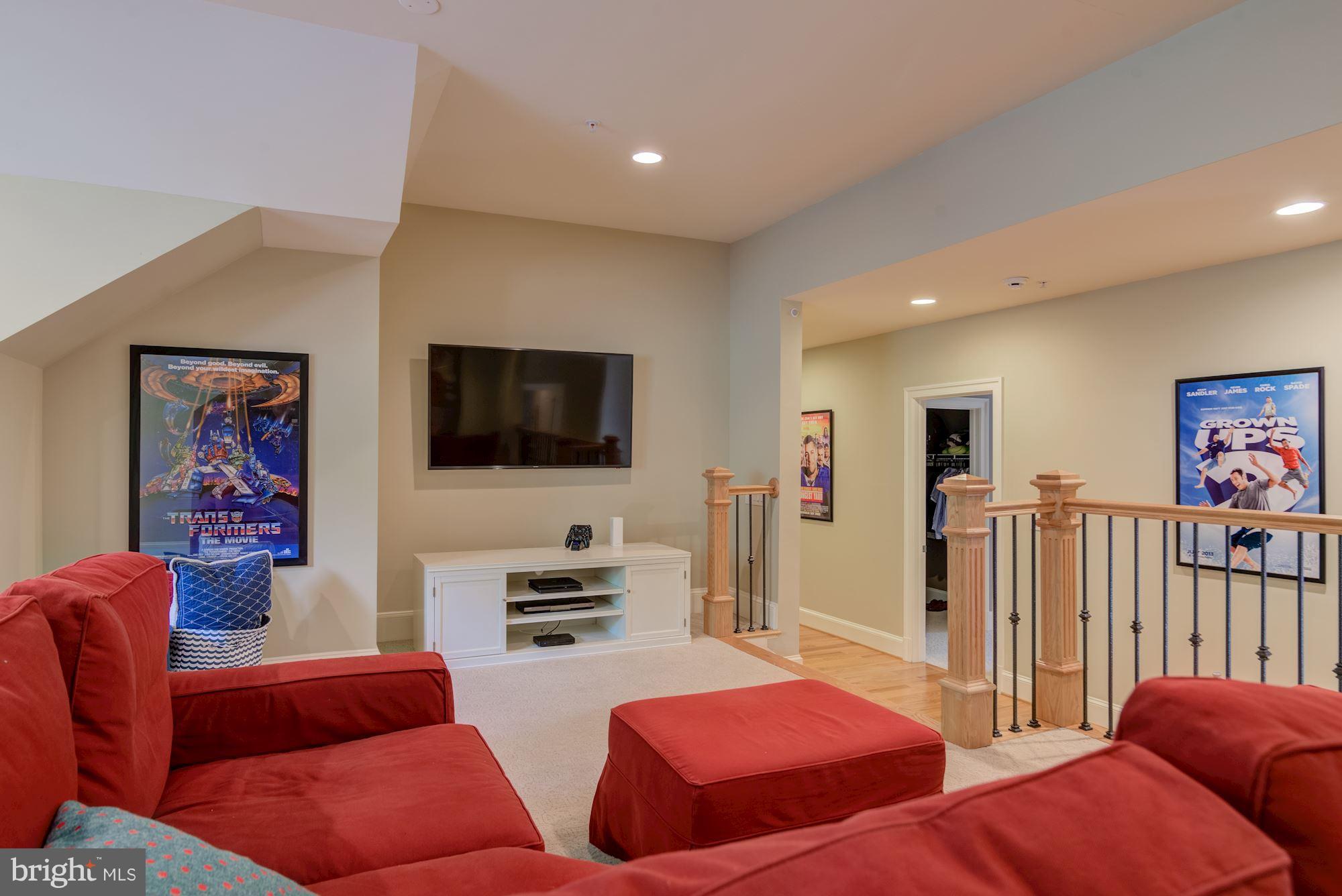 13300 Query Mill Road North Potomac, MD 20878 - Photo 20 of 30 LOOK at the additional entertainment space!!!