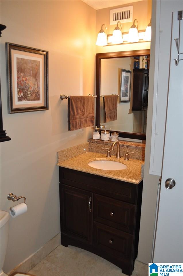2990 Rhodes Circle South, Unit 213 Birmingham, AL 35205 - Photo 9 of 14